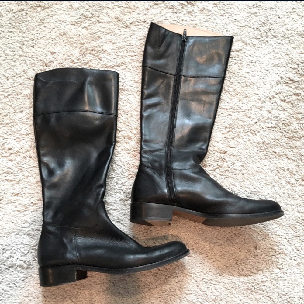 Black Knee-High Leather Boots - Wm Size 8
